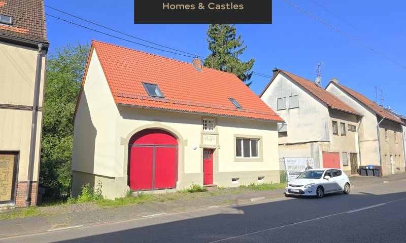 !!!!!! Achtung Reserviert !!!! Hochwertig modernisiertes 1-2FH,mit Garten & Garage in SB - Fechingen