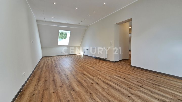 !!!!!! Achtung Reserviert !!!! Hochwertig modernisiertes 1-2FH,mit Garten & Garage in SB - Fechingen