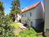 Rückseite des Hauses von der rechten Seite