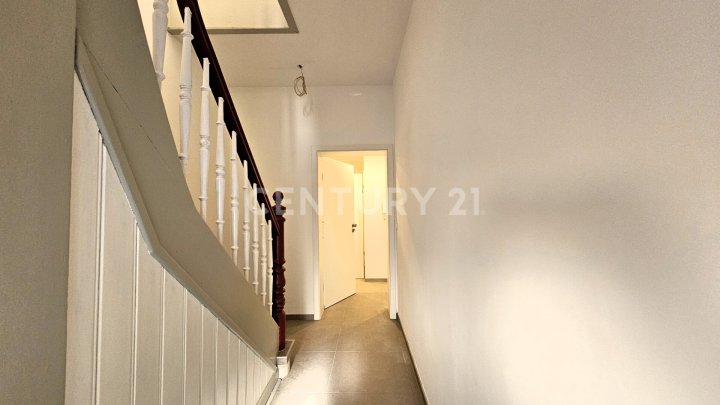 !!!!!! Achtung Reserviert !!!! Hochwertig modernisiertes 1-2FH,mit Garten & Garage in SB - Fechingen