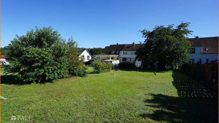 Familienhaus + Baugrundstück in Homburg- Jägersburg!