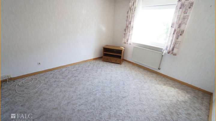 Familienhaus + Baugrundstück in Homburg- Jägersburg!