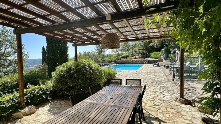 Idyllisches Feriendomizil mit atemberaubendem Ausblick in Draguignan