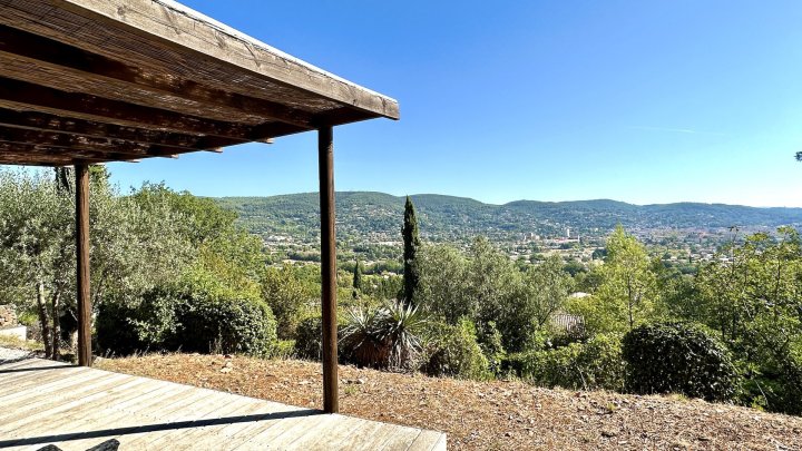 Idyllisches Feriendomizil mit atemberaubendem Ausblick in Draguignan