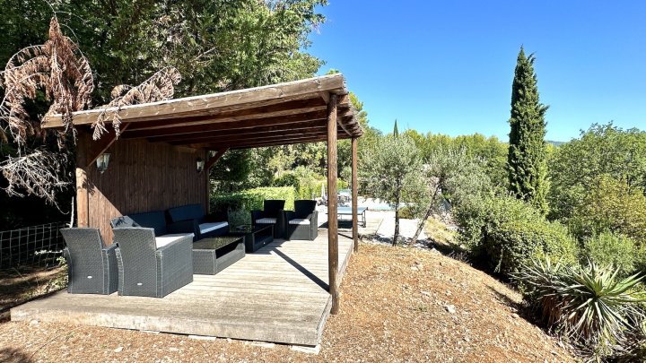 Idyllisches Feriendomizil mit atemberaubendem Ausblick in Draguignan