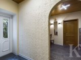 Flur zur Außenanlage & den Toiletten