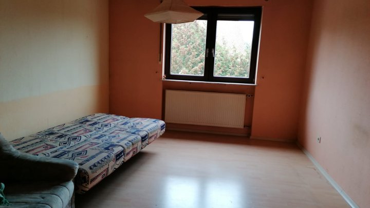 Ruhige 4-Zimmer-Wohnung mit Balkon, 100 qm