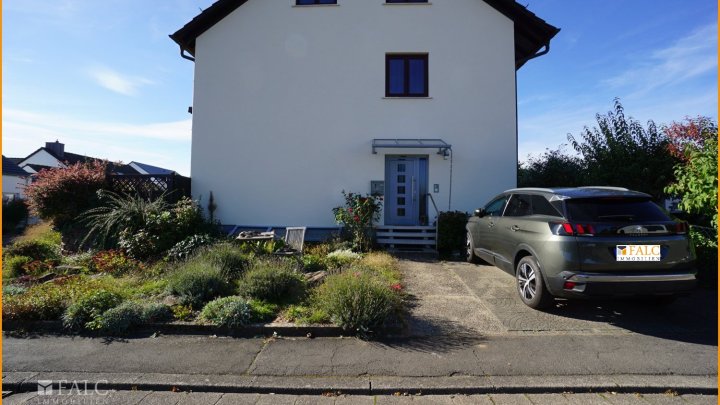Zweifamilienhaus in Homburg- Schwarzenbach zu verkaufen!
