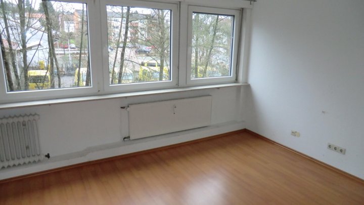 Praxis- Bürofläche im Zentrum von Waldmohr zu vermieten!