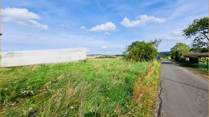 Ein-/-Mehrgenerationenhaus plus Grundstück zu erwerben. Bieterverfahren