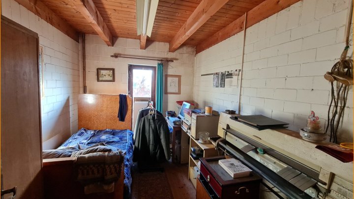 Ein-/-Mehrgenerationenhaus plus Grundstück zu erwerben. Bieterverfahren