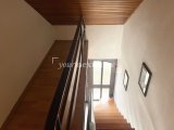 Treppen zum Untergeschoss