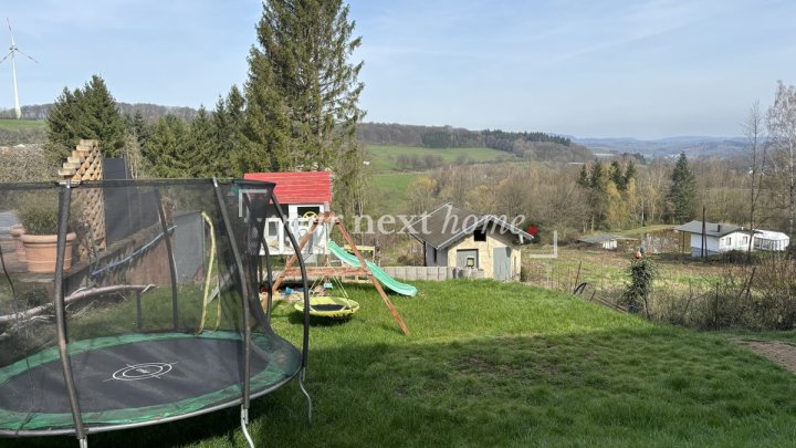 Doppelhaushälfte mitten im Saarland