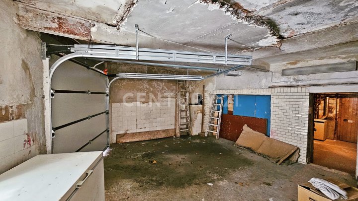 Großzügiges Haus mit pflegeleichter Sonnenterrasse und zusätzlicher Vermietungsmöglichkeit