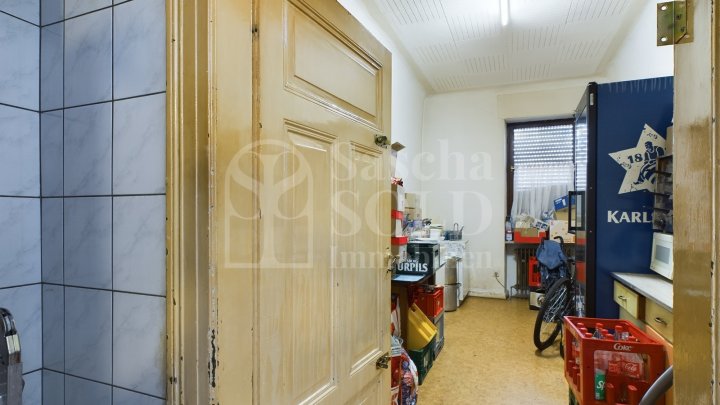 Wohn- und Geschäftshaus in St. Ingbert - für Investoren - mit Wohnung, Gewerbe, Garten und Garagen