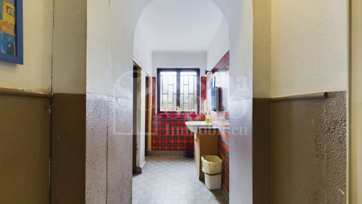 Für Investoren - Wohn- und Geschäftshaus, St. Ingbert mit Wohnung und Gaststätte, Garten, Garagen