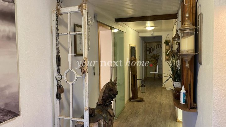Einfamilienhaus ohne Sanierungsstau und mit angrenzendem Bauland