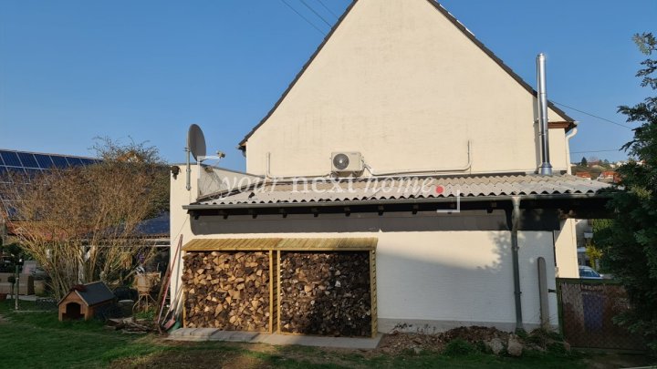 Einfamilienhaus ohne Sanierungsstau und mit angrenzendem Bauland