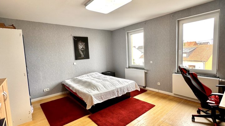 Provisionsfrei! Traumhaftes Einfamilienhaus: Kernsaniert mit herrlichem Garten