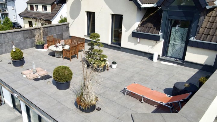 Provisionsfrei! Traumhaftes Einfamilienhaus: Kernsaniert mit herrlichem Garten