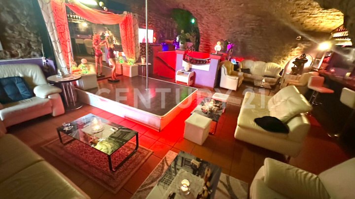 TOP GELGENHEIT: Haus mit Geschäftsübernahme eines Erotikclubs mit Zimmervermietung in Neunkirchen 