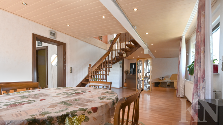 Zweifamilienhaus mit PV-Anlage & Finanzierungsvorteil – vielseitiges Wohnen in Schaffhausen/Wadgassen!