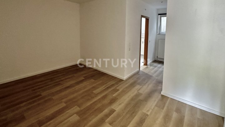Modernes Reihenhaus mit 2 abgeschlossenen Maisonette-Wohnungen in bevozugter Lage in Friedrichsthal