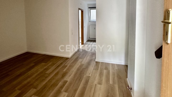 Modernes Reihenhaus mit 2 abgeschlossenen Maisonette-Wohnungen in bevozugter Lage in Friedrichsthal