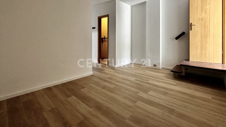 Modernes Reihenhaus mit 2 abgeschlossenen Maisonette-Wohnungen in bevozugter Lage in Friedrichsthal