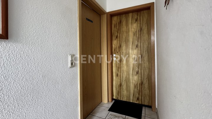 Modernes Reihenhaus mit 2 abgeschlossenen Maisonette-Wohnungen in bevozugter Lage in Friedrichsthal