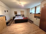 Großes Schlafzimmer der Einliegerwohnung