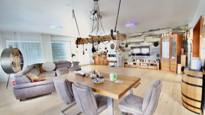 Luxuriöser Rückzugsort über den Dächern von Homburg: Penthouse mit Traumblick