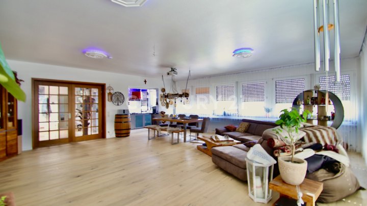 Luxuriöser Rückzugsort über den Dächern von Homburg: Penthouse mit Traumblick