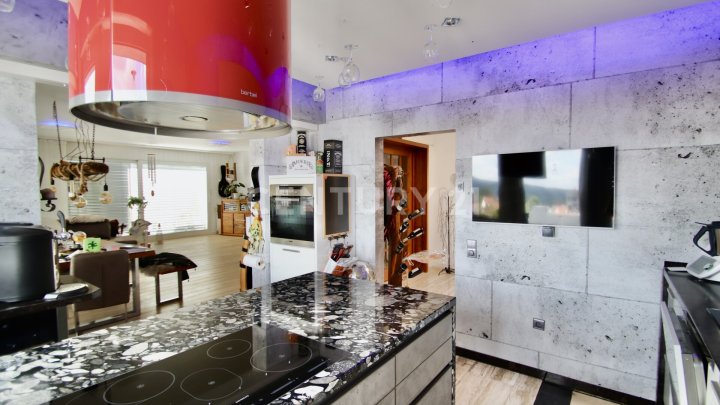 Luxuriöser Rückzugsort über den Dächern von Homburg: Penthouse mit Traumblick