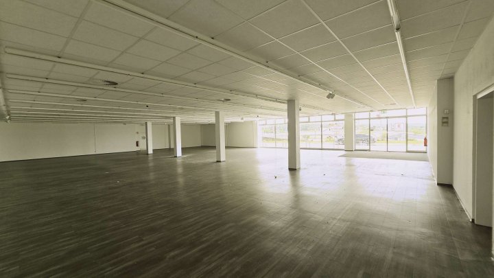 Einzelhandelsfläche Laden Ausstellungsfläche zur Miete