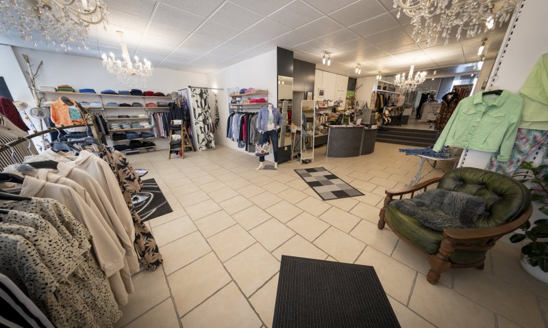 Großzügiges Ladenlokal mit großer Verkaufsfläche zu vermieten