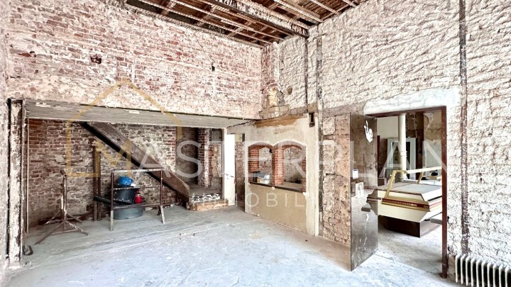 Vielseitiges Mehrfamilienhaus mit Gewerbeeinheit im Herzen von Wadern