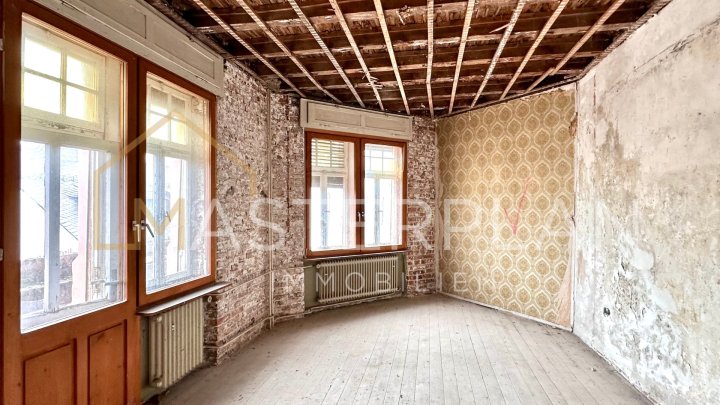Vielseitiges Mehrfamilienhaus mit Gewerbeeinheit im Herzen von Wadern