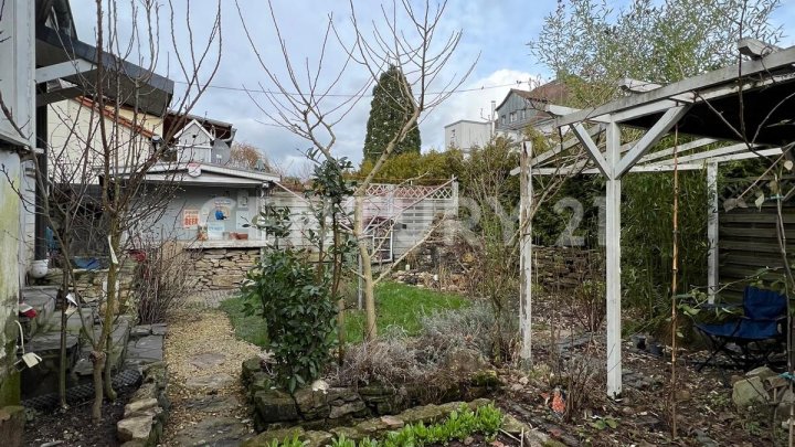 Sanierungsbedürftiges Einfamilienhaus in Top Lage von Kleinblittersdorf