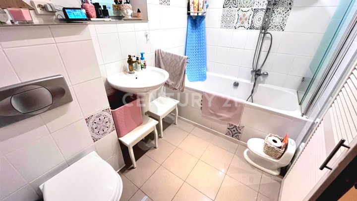 Zentral Wohnen: Renovierte Wohnung mit gemütlichem Flair