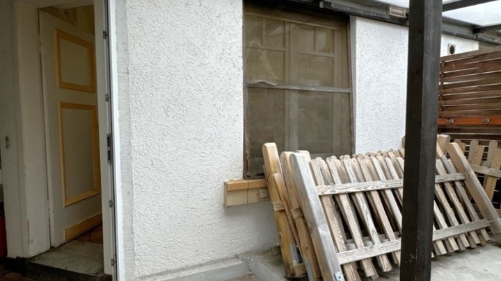 Café oder Gewerbefläche in zentraler Lage von Güdingen