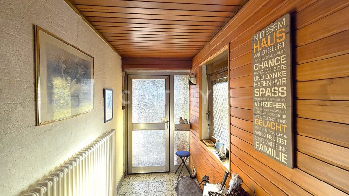 Charmantes 1-2 Familienhaus mit Garten und Garage in ruhiger Lage von Altenwald