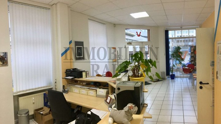 SUPER LAGE UND SOFORT FREI - LADENLOKAL IN 1A LAGE IN SULZBACH AM RAVANUSAPLATZ
