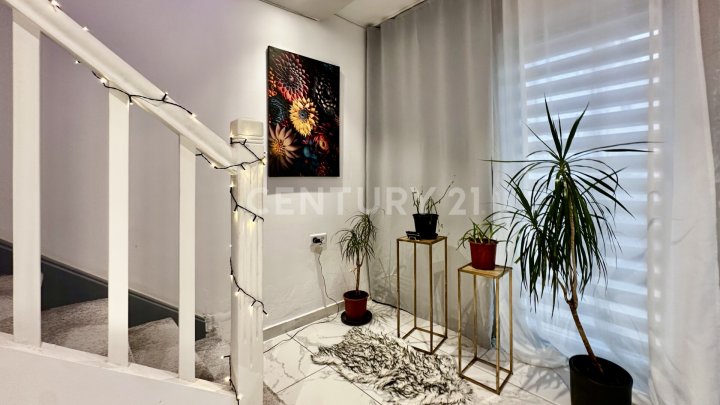 Einziehen & Wohlfühlen: Stilvoll saniertes Einfamilienhaus mit großem Grundstück in Battweiler