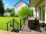 Visualisierung Balkon mit moderne Möbeln und Geländer