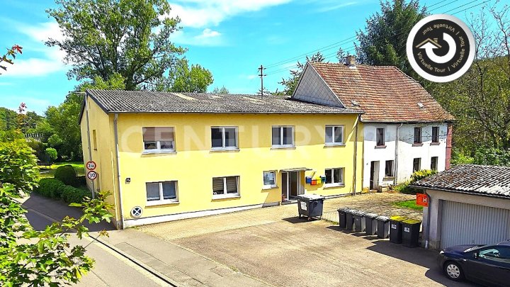 Großes MFH mit 5 Parteien  und enormem Erweiterungspotential, mit Ausbaumöglichkeit weiterer 3 Whg.