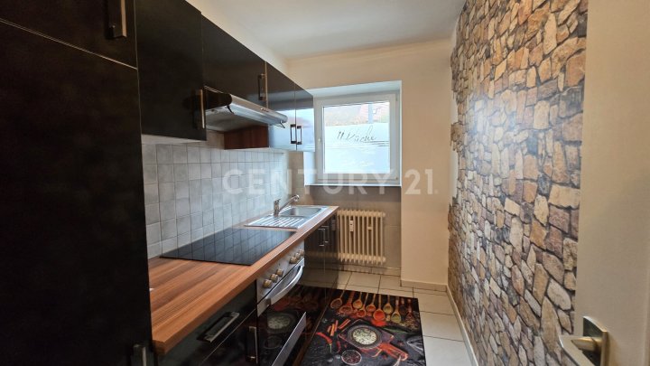 Großes MFH mit 5 Parteien  und enormem Erweiterungspotential, mit Ausbaumöglichkeit weiterer 3 Whg.