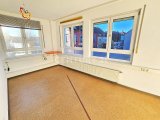 Großes Büro bzw. Arbeitsraum 