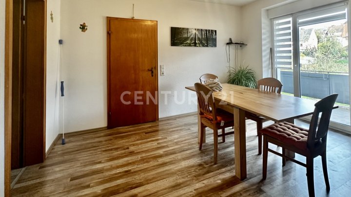  Top-saniertes 4-Parteienhaus + Baugrundstück in Breitenbach – wohnen & profitieren mit ca. 8,5 %
