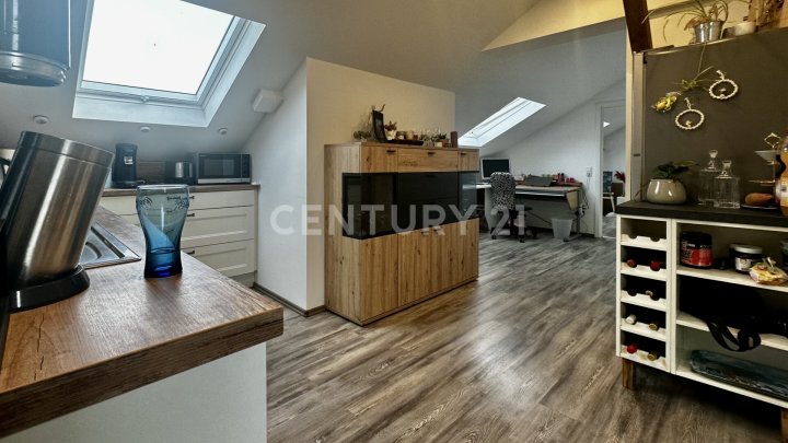   Top-saniertes 4-Parteienhaus + Baugrundstück in Breitenbach – wohnen & profitieren mit ca. 8,5 %